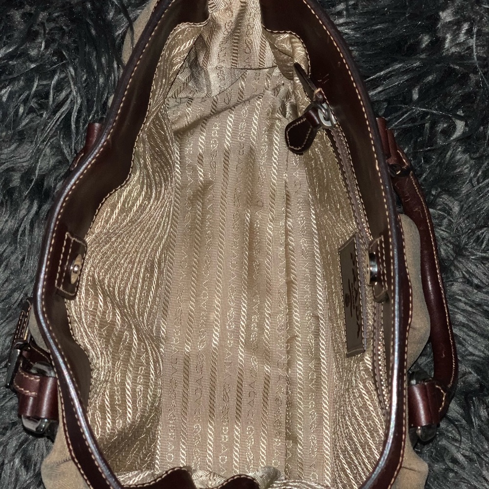 Prada - Picture 8 of 13